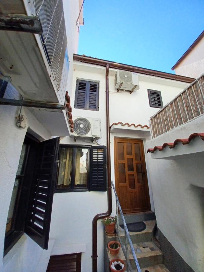 Apartment Mondo Baška Buitenkant foto
